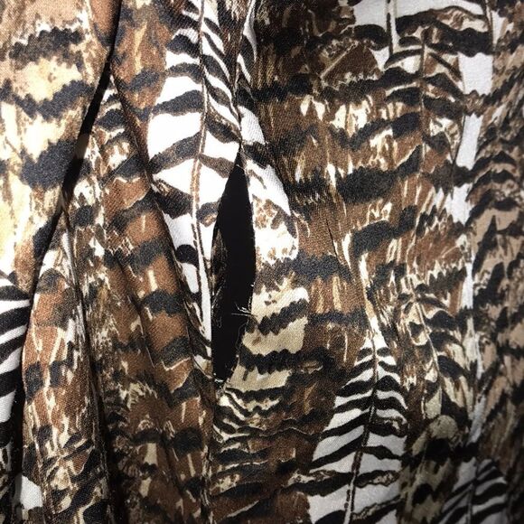 Dana Bachman blouse cold shoulder brown black tan geometric belted batwing Large - Picture 7 of 9